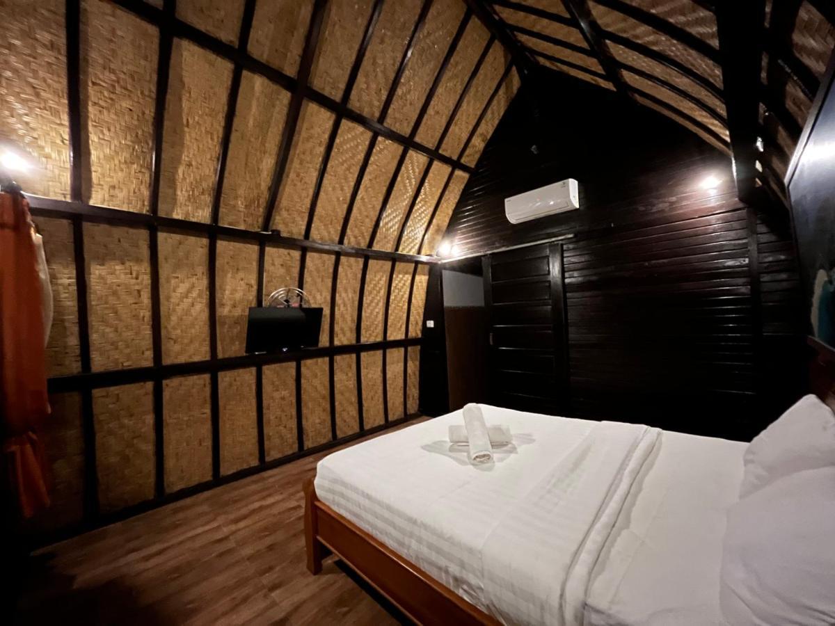 Holy Hills Bungalow Nusa Penida Batumadeg エクステリア 写真