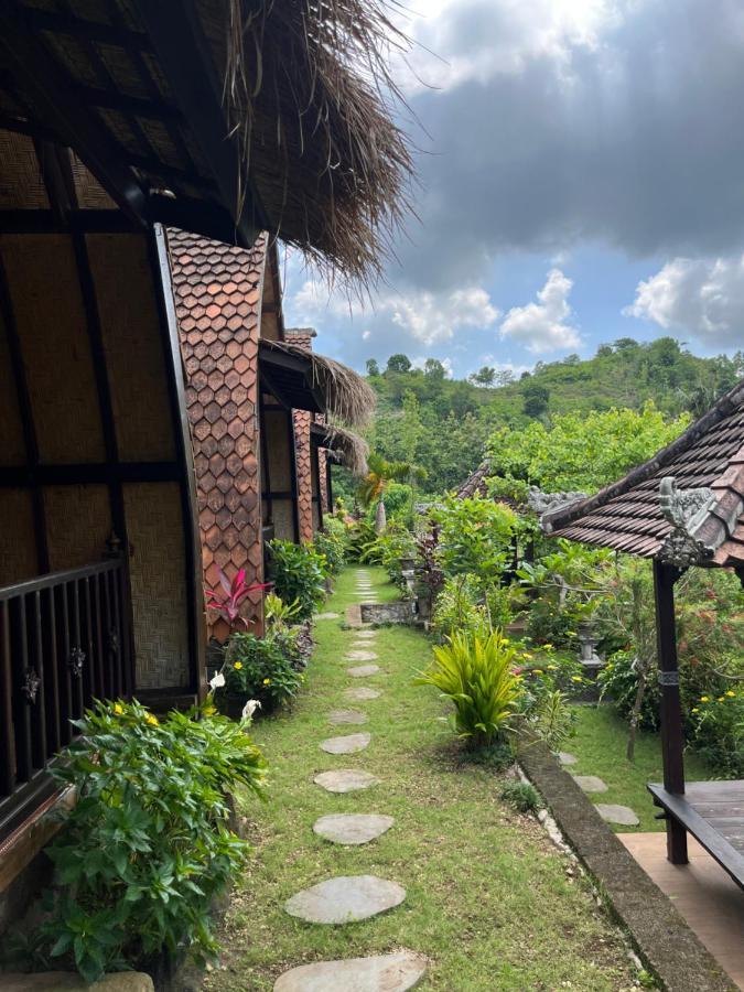Holy Hills Bungalow Nusa Penida Batumadeg エクステリア 写真